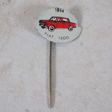 Badge FIAT 1300 Vintage Pins Auto Voiture emblème ancien 1964 rouge #2
