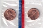 1987 P & D Lincoln Memorial Penny 1c 2Coins Set Mint in Cello #2032 — photo 4