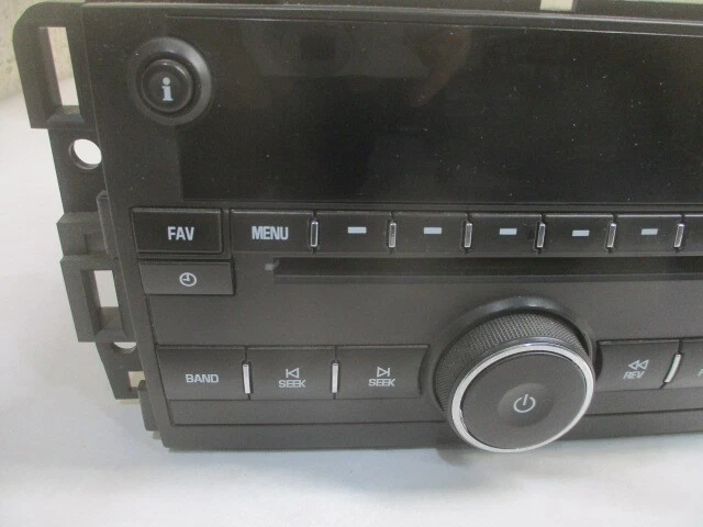 Chevrolet Silverado 2500 Express 1500 Single Disc CD MP3 Player Radio OEM LKQ - Image 2 of 4