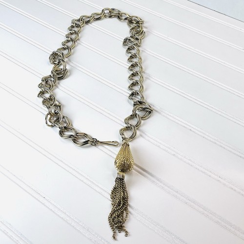 Vintage 35” Double Link Chain Belt With Teardrop Accent & Tassel - 1980s