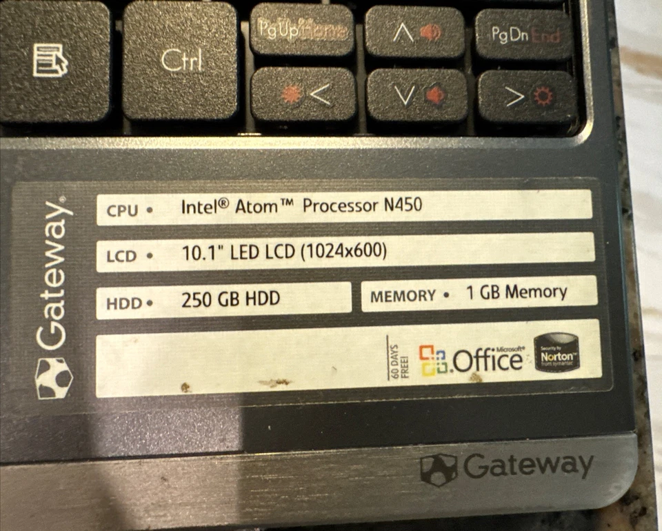 PORTATIL GATEWAY LT21 INTEL N450 10.1" 1GB RAM 250GB HHD Estuche blando Foto 2 de 4