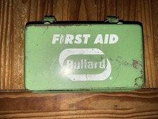 Vintage Bullard First Aid Kit, hangable, full with Items and Instructions 