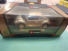 Burago VW Volkswagen New Beetle 1998 Silver1:24 Boxed 15042
