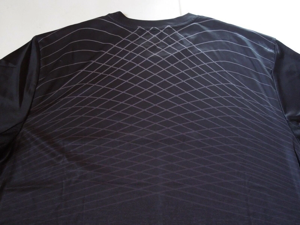 Men's REEBOK Black Heather KHAN Sport Tech Top S/S Sz. Medium - Image 3 of 4