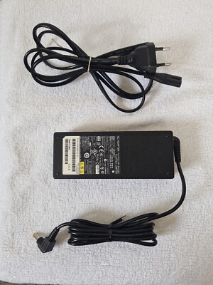 Fujitsu Netzteil ADP-80RB A Output: 19V 4.22A 80W Ladegerät / Ladekabel Orginal 