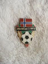 PD- WORLD CUP USA 94 SOCCER (ENAMEL) PIN   #29827 (MINT CONDITION!!!!