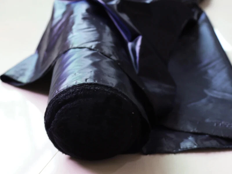 58英寸宽按码闪亮羽绒夹克材料深黑色蓝色尼龙涂层织物 — 第 2/4 张图片