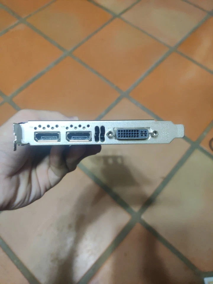 Dell NVIDIA Quadro K4000 3GB GDDR5 Graphics Card (0D5R4G) - Image 4 of 4