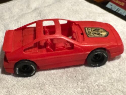Vintage Red Plastic 1986 Pontiac Fiero GT Toy Car by Gay Toys Inc. #715 - Imagen 1 de 6