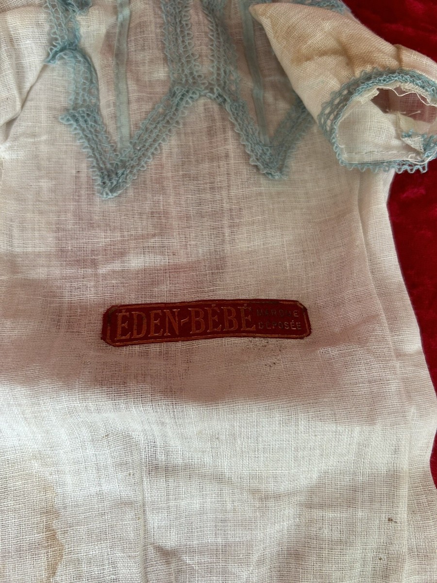 Jolie Chemise De Présentation Pour Poupee Ancienne Eden Bébé