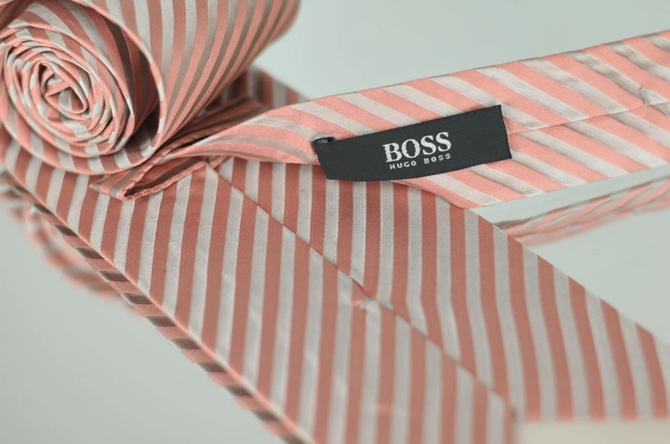 Gravata Hugo Boss gravata rosa listrada tecido de seda 57 x 3,5 pol. - Imagem 3 de 3
