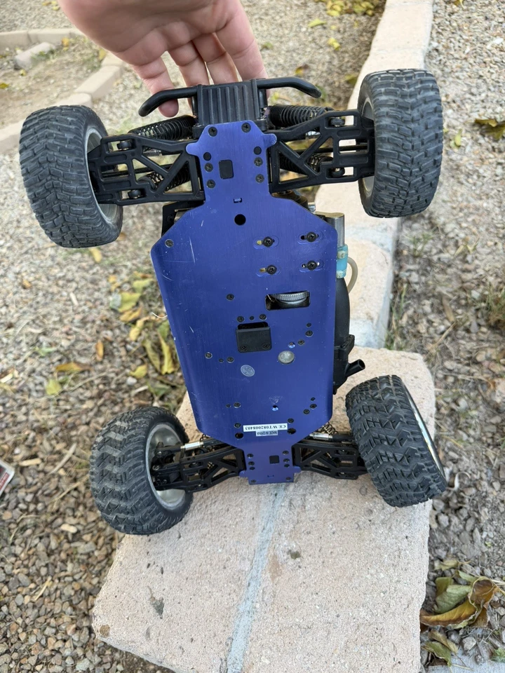 Exceed RC 4wd Truck Nitro (untested) But complete (For Parts Only) - Image 2 of 4