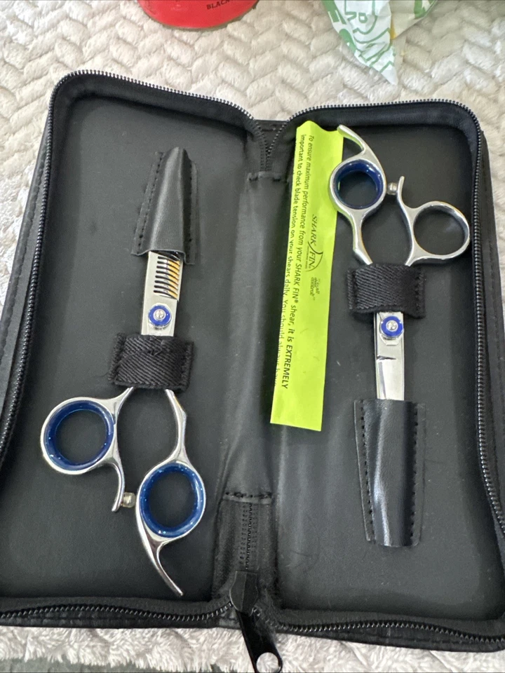 JUEGO DE TIJERAS SHINZU 5.5" por TIJERAS PROFESIONALES DE COSMETOLOGÍA CAPILAR ALETA Foto 2 de 2