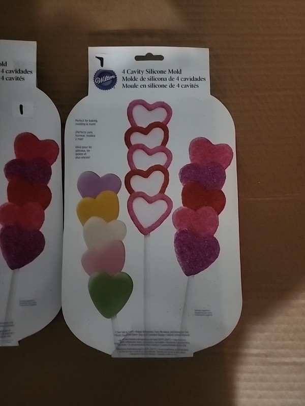 set of 2 Wilton: VALENTINE HEART SILICONE TREAT/COOKIE/CANDY MOLD NEW 