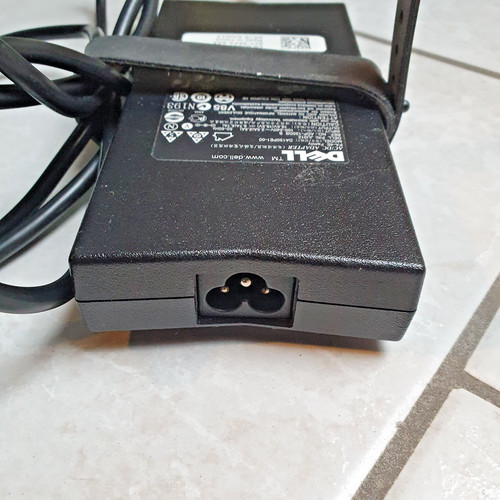 Dell DA130PE1-00 130W 19,5V 6,7A  AC Adapter Laptop Netzteil