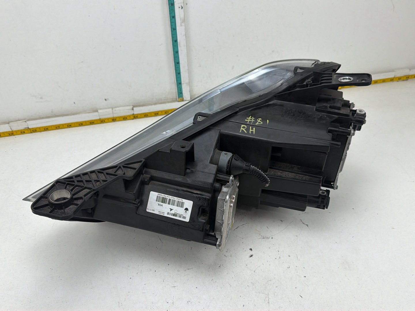 Maserati Ghibli 2014-2017 Front Right Headlight P/N 00670038233