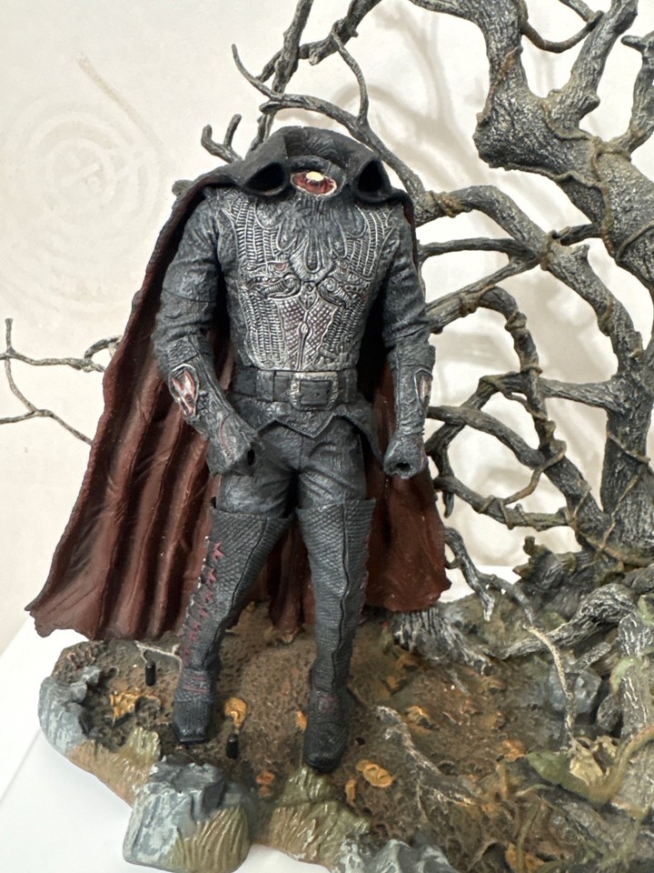 McFarlane Sleepy Hollow Headless Horseman Set Tree of the Dead Diorama ...