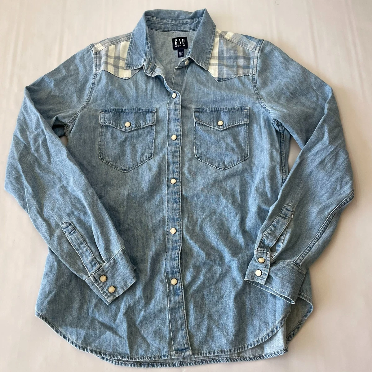 Gap chambray shirt deals