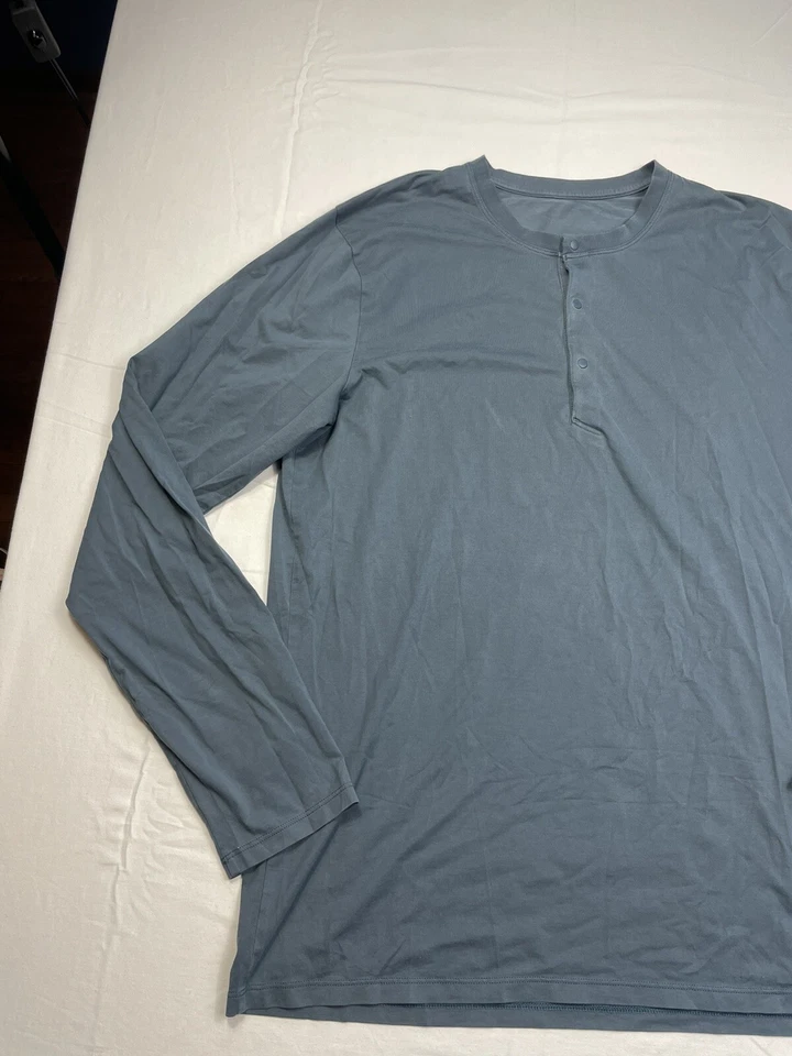 Lululemon The Fundamental Henley Manga Larga Rendimiento Snap Acero Azul Talla M Foto 3 de 4