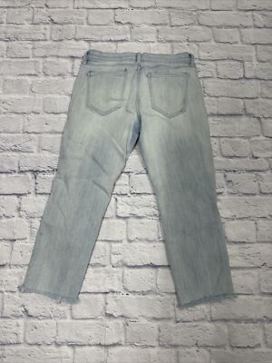 Old Navy Boyfriend Jeans Distressed Style Light Wash 5 Pocket Size 6