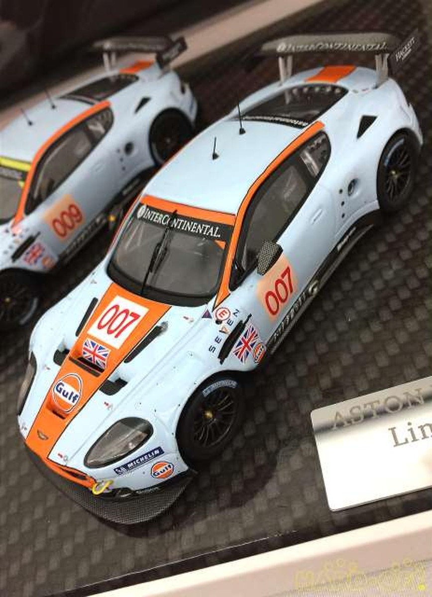 Aston Martin DBR9 'Launch Version' 2台セット MFH Aston Martin DBR9 1/24 scale