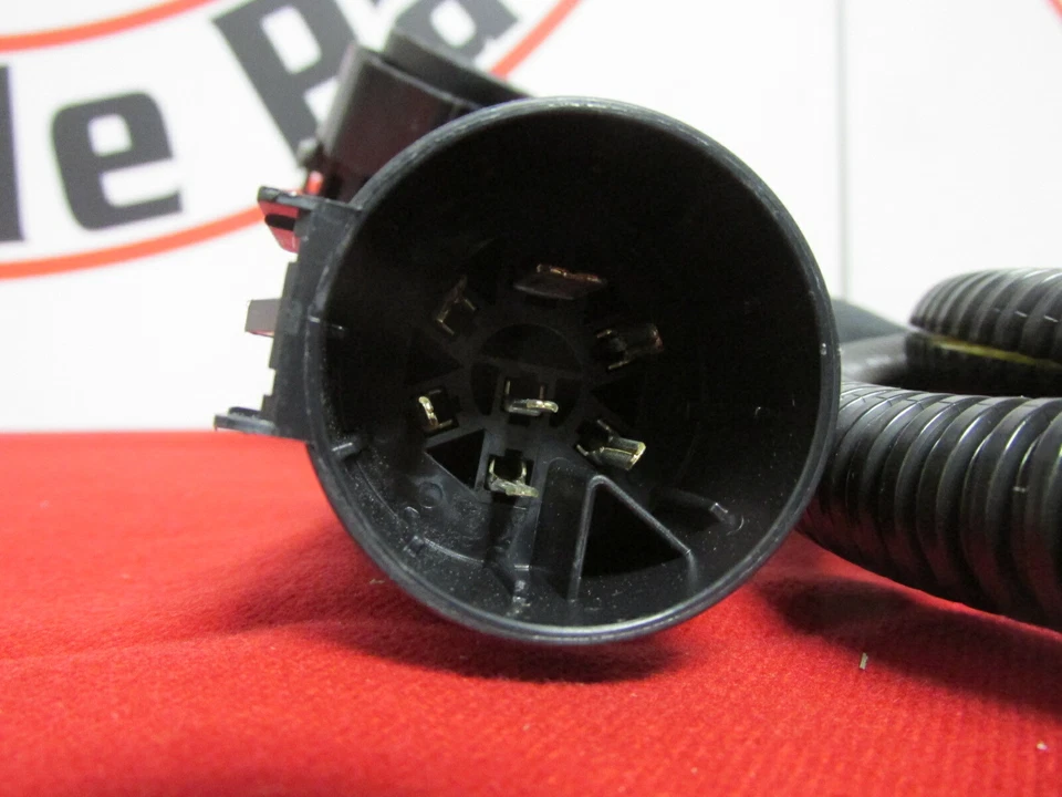 DODGE RAM 2500 3500 5th wheel/Gooseneck In Bed Wiring Harness Kit NEW OEM MOPAR - Image 3 of 4