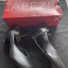 Capezio Woman s 459 Suede Sole Shoe Black Size 7W New In Box