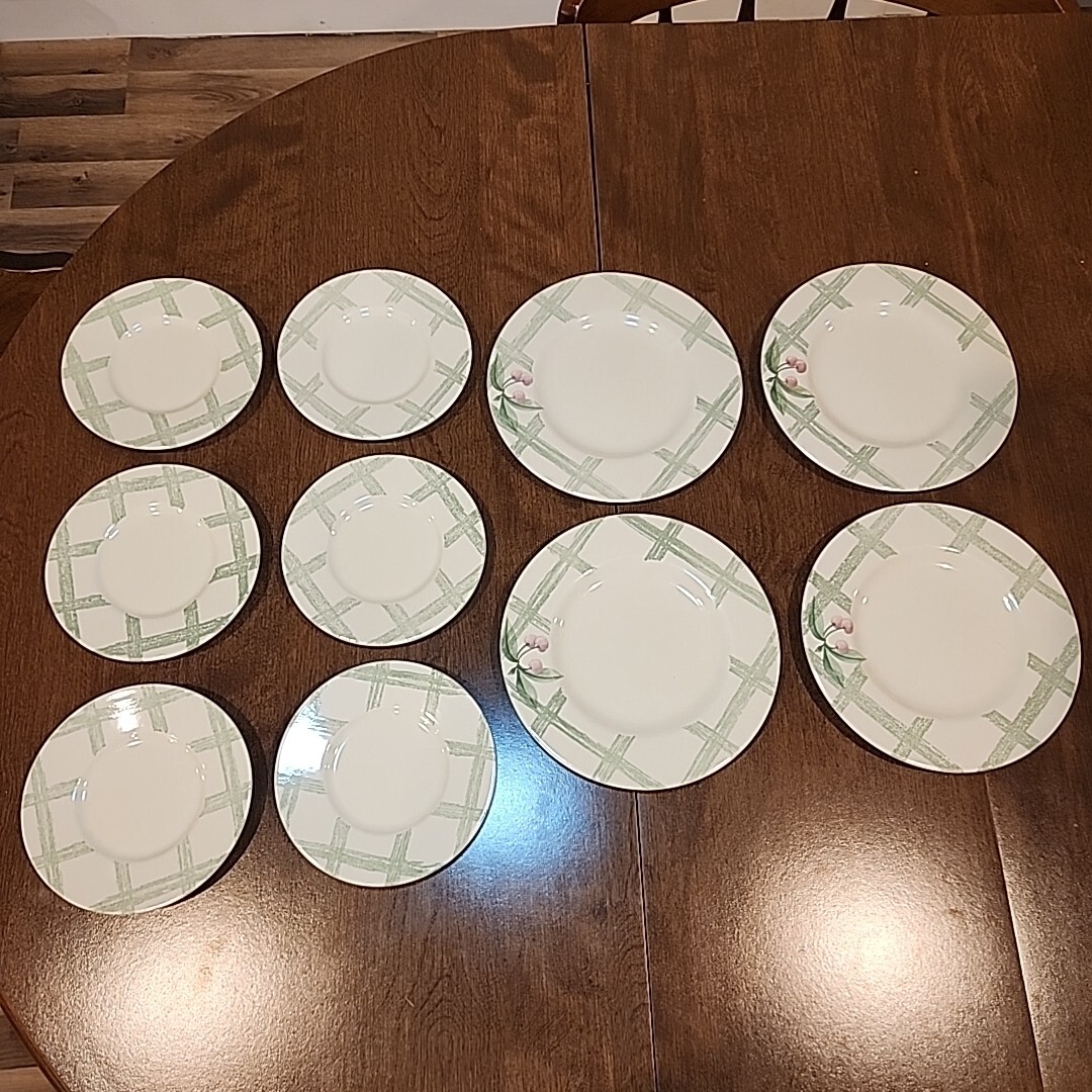 Pfaltzgraff Garden Party 8-Inch Salad Plates Set of 4 with 6-Inch Tea Plates Set of 6 Vintage Style