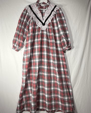 Vtg 80's Cozy Plaid Flannel White Ruffle Nightgown Womens Med Granny Cabin TWEE