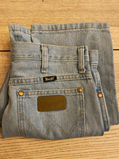 Wrangler Cowboy Cut Men s Bootcut Light Wash Blue Denim Jeans Mid Rise