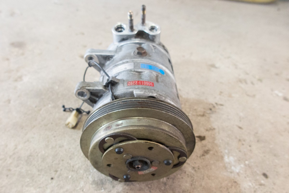 1990-93 NISSAN 300ZX NON TURBO TT A/C AIR CONDITION COMPRESSOR