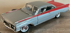 1959 Oldsmobile Ninety Eight Sunstar 118 Diecast With Acrylic Display Case