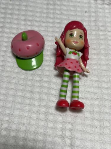 RARE STRAWBERRY SHORTCAKE MINI DOLL 2008 3" SCENTED FIGURE