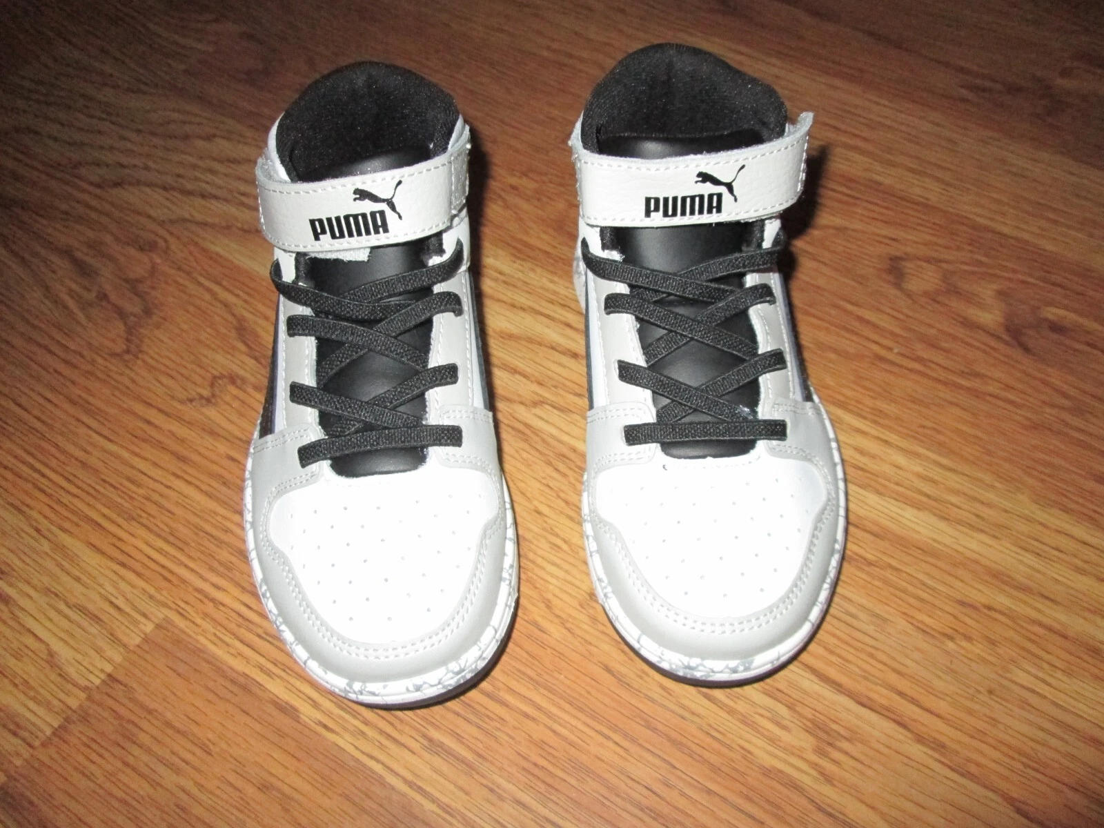 Bambino Puma Rebound Joy Layup bianco piatto grigio chiaro nero (385616 01) taglia 12