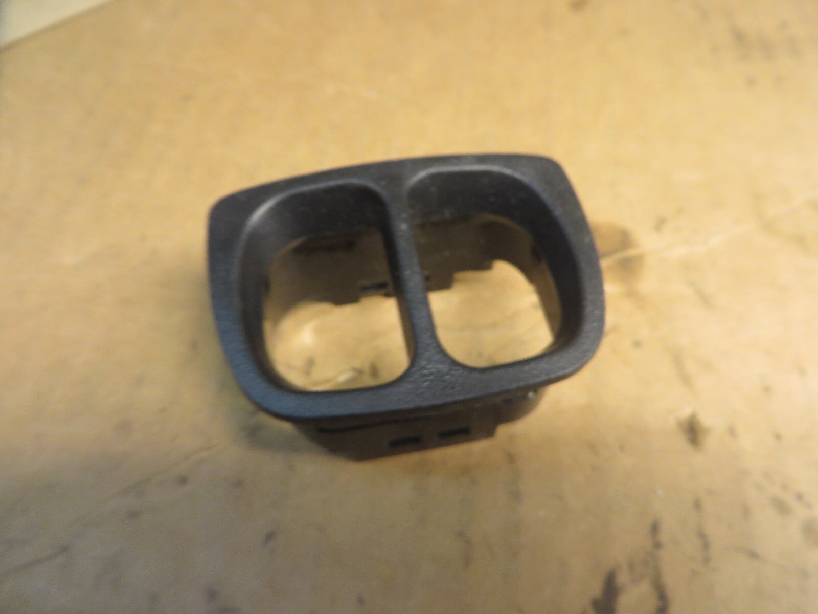 OEM 21023583 Genuine GM AC DELCO new SATURN POWER WINDOW SWITCH BEZEL