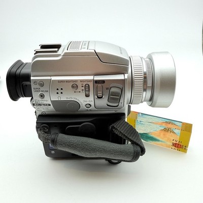 Sony DCR-PC110 Digital Handycam MiniDV Camcorder Carl Zeiss