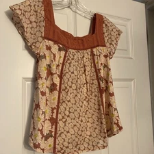 Flowing Daisy Top