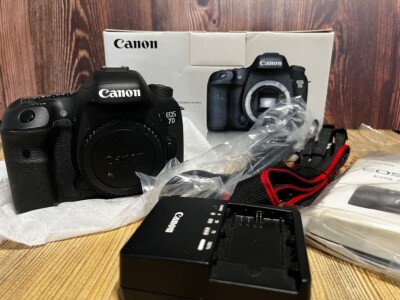Canon EOS 7D Mark II 20.2MP Digital SLR Camera Body