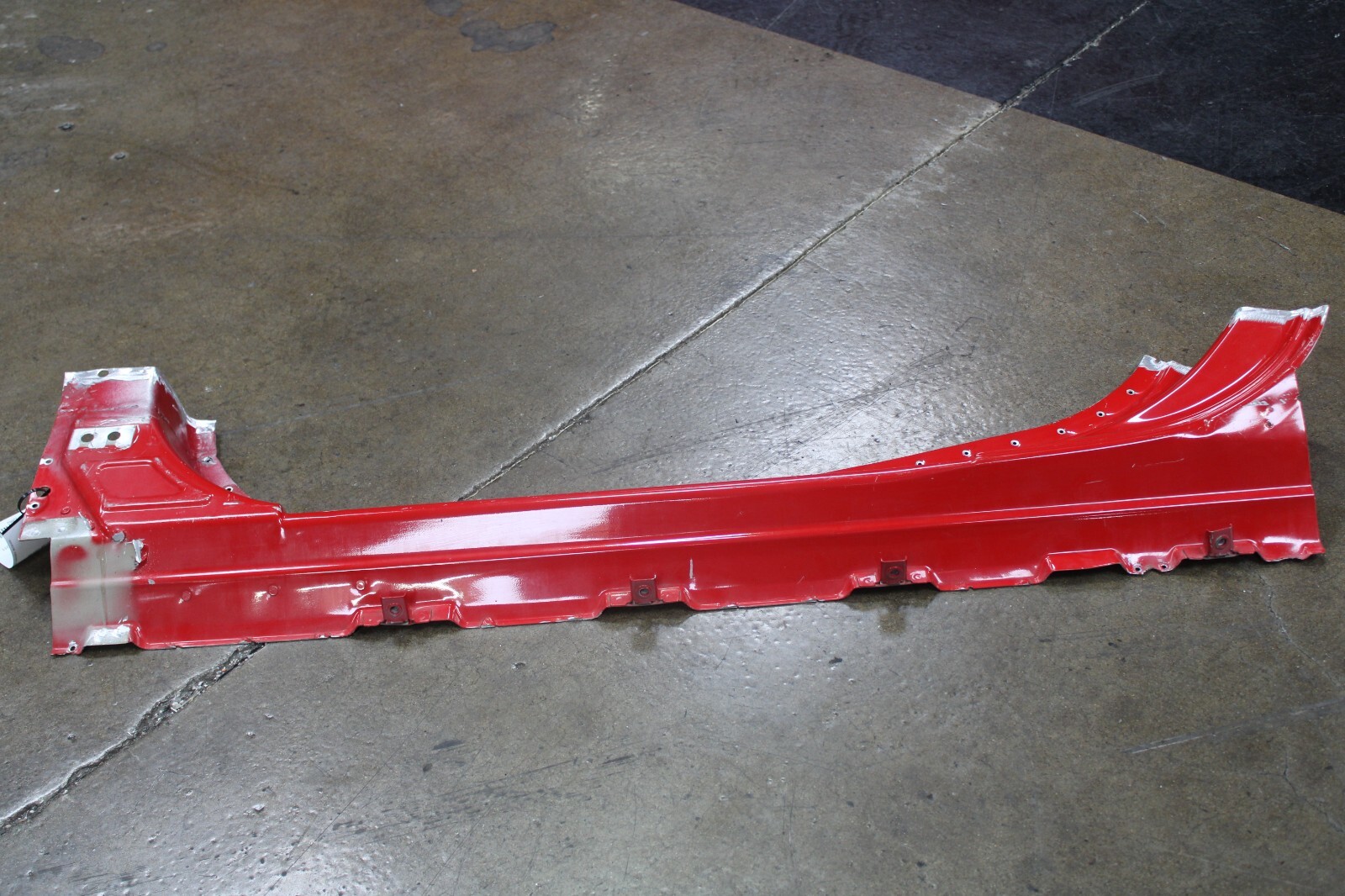 Ferrari 458 Italia, LH, Left, Rocker Skin, Used, Scratched