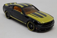 Hot Wheels Black Yellow Ford Mustang Gt Loose Diecast 164 2010 Hot Wheels Black Yellow Ford Mustang Gt Loose Diecast 164 2010