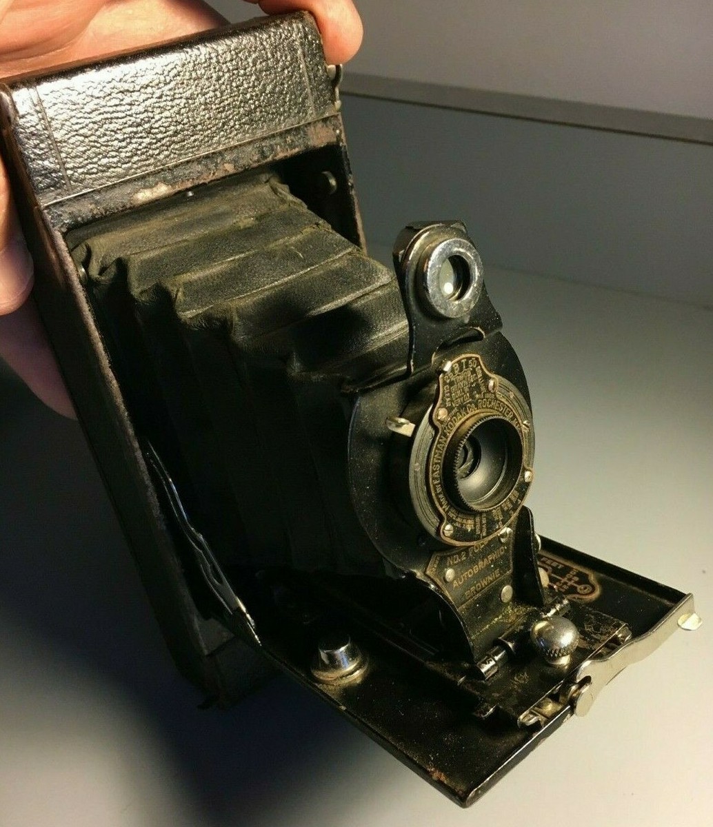 Kodak No. 2 Folding Autographic Brownie (great condition w/case