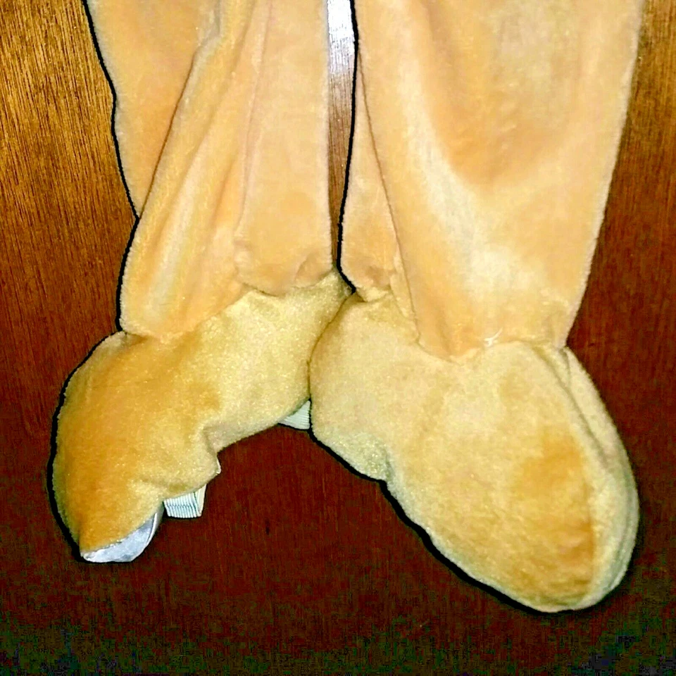 Disfraz de Halloween Target LION terciopelo dorado suave 12-24mos.1 pieza juegos de vestir  Foto 3 de 4