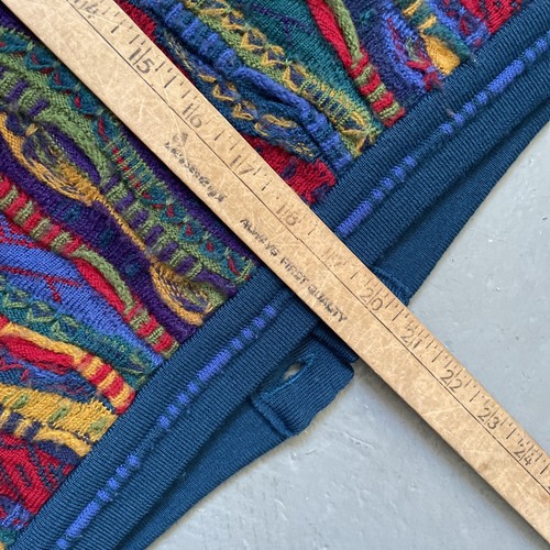 Vintage Coogi 3D Knit Wool Sweater Vest Made In Australia Size Small - Picture 8 of 9