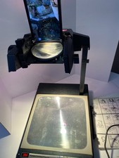 3M Visual Systems 2000 series Portable Overhead Transparency Projector
