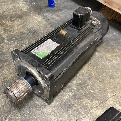 Rexroth Indramat MAC090B-1-JD-1-B/110-B-0/J625/ 372159 Servomotor