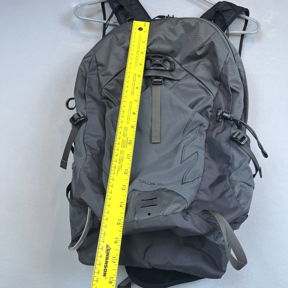 Osprey Talon 22 Men's Ventilated Lightweight Hiking Backpack Gray S/M GREAT - Image 4 of 4