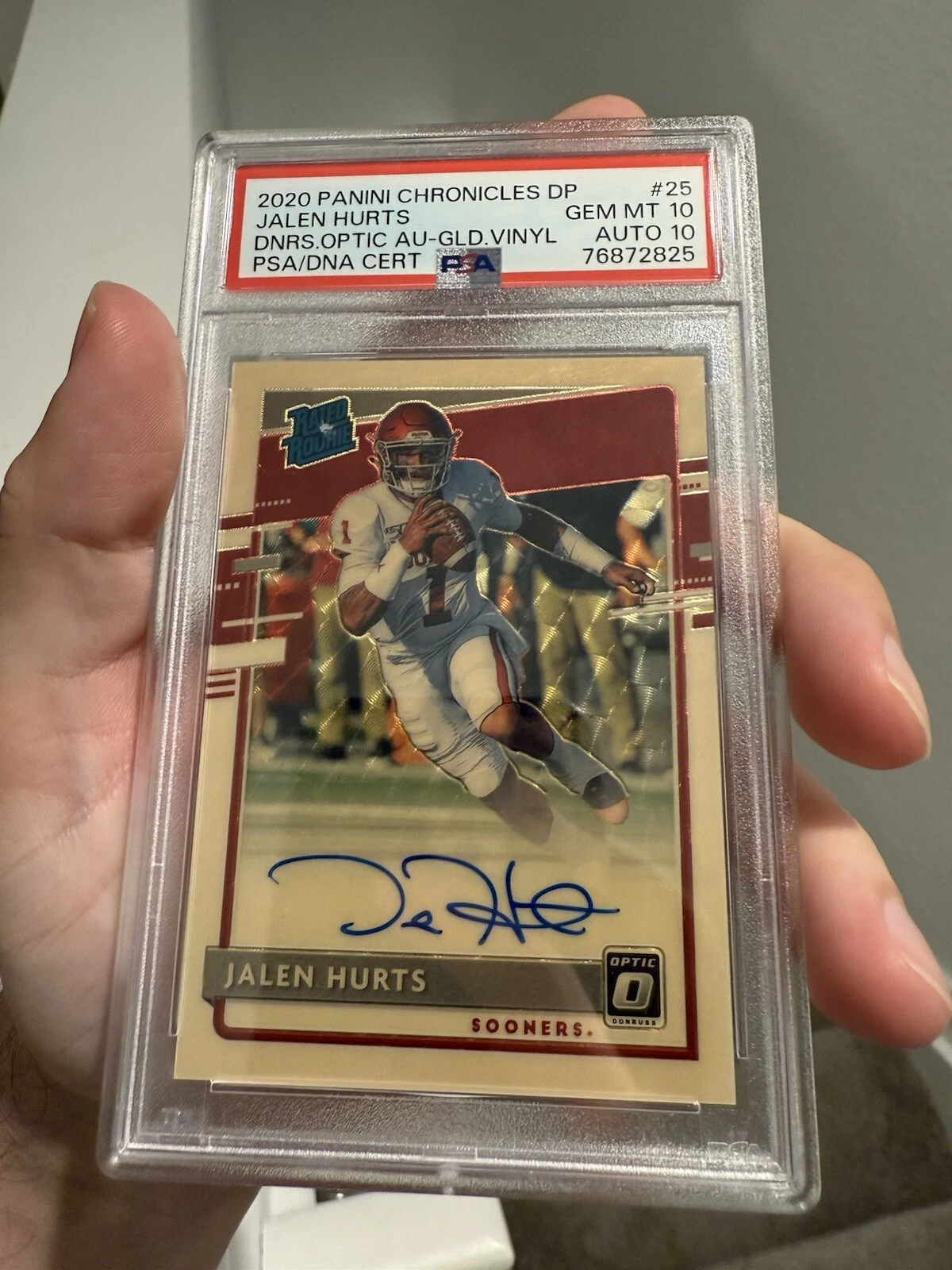 Jalen Hurts Panini Chronicles Draft Picks Donruss Optic Rated Rookies Autographs #25 Gold Vinyl