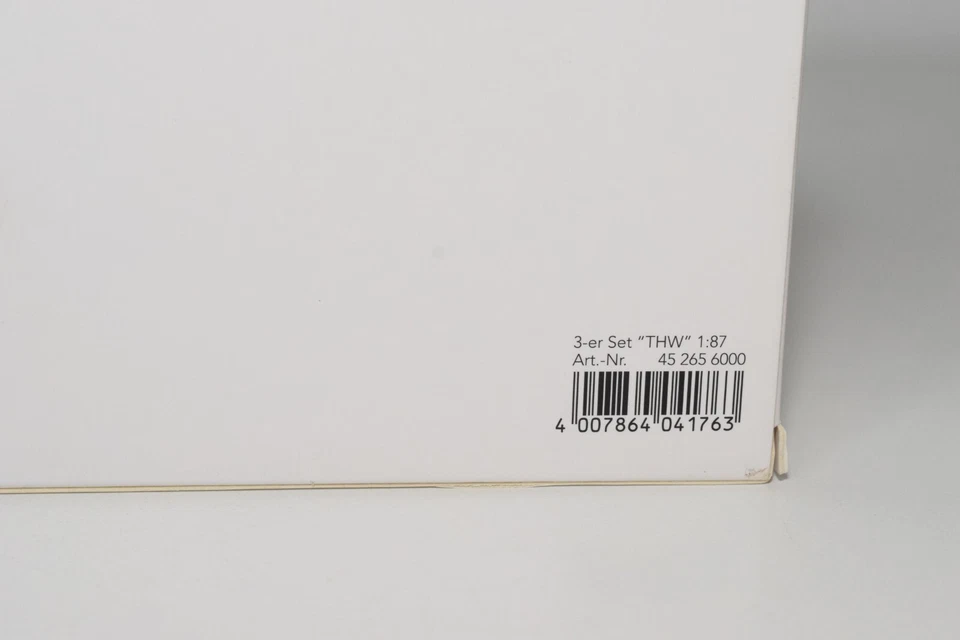 B10 1:87 SCHUCO 45 265 6000 THW SET DE REGALO 3 MODELOS LAND ROVER UNIMOG HANOMAG SIN USAR, EN CAJA Foto 4 de 4