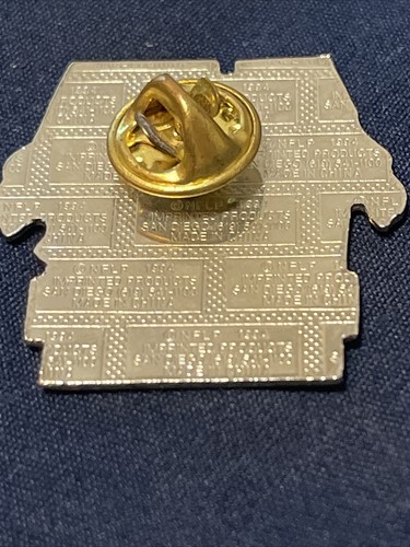Super Bowl XXVIIII Dallas Cowboys Vs. Buffalo Bills collectors Pin - Picture 3 of 3