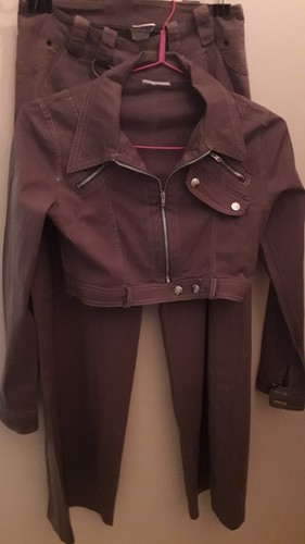 AUTHENTIC Women's Outfit Pants + Short Jacket Olive Green Color - Picture 1 of 8